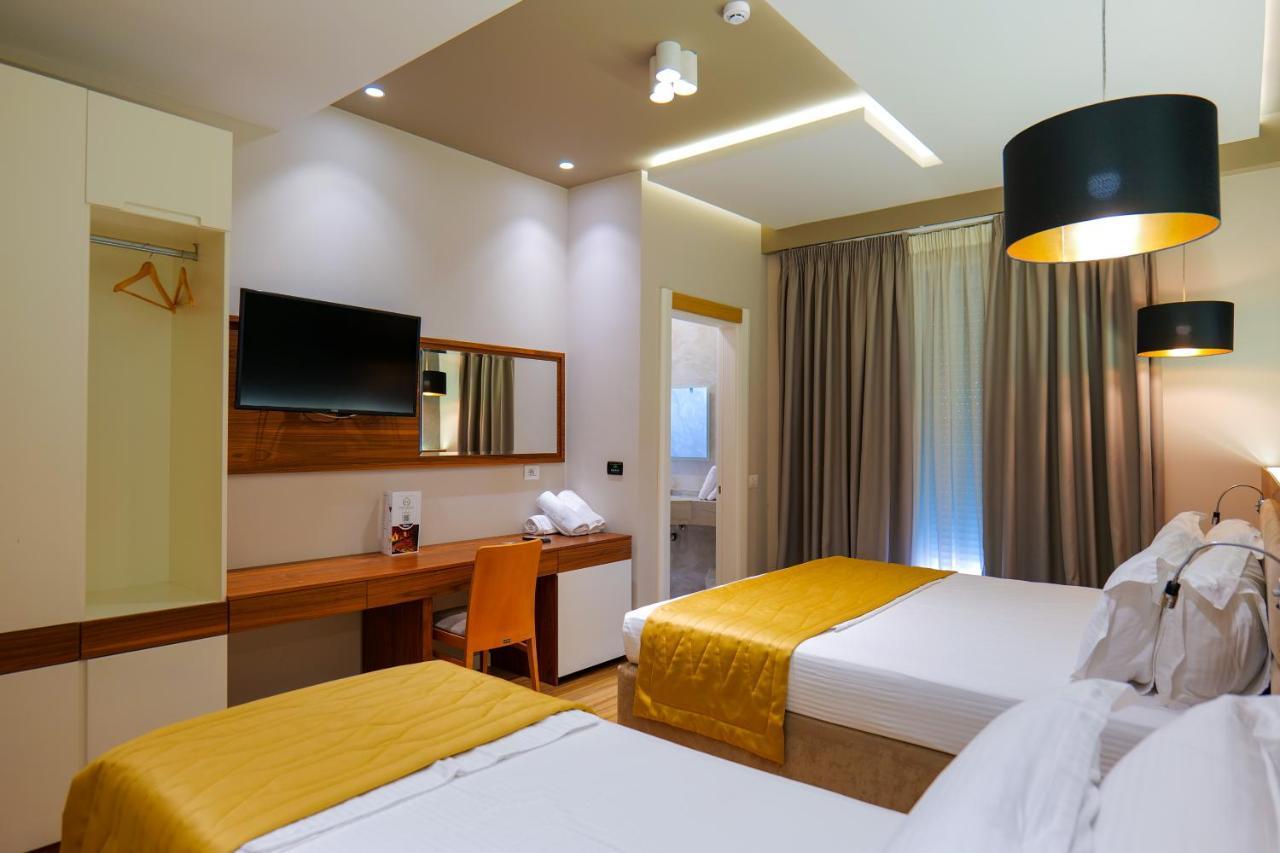 Lord Hotel Tirana Vore Ngoại thất bức ảnh