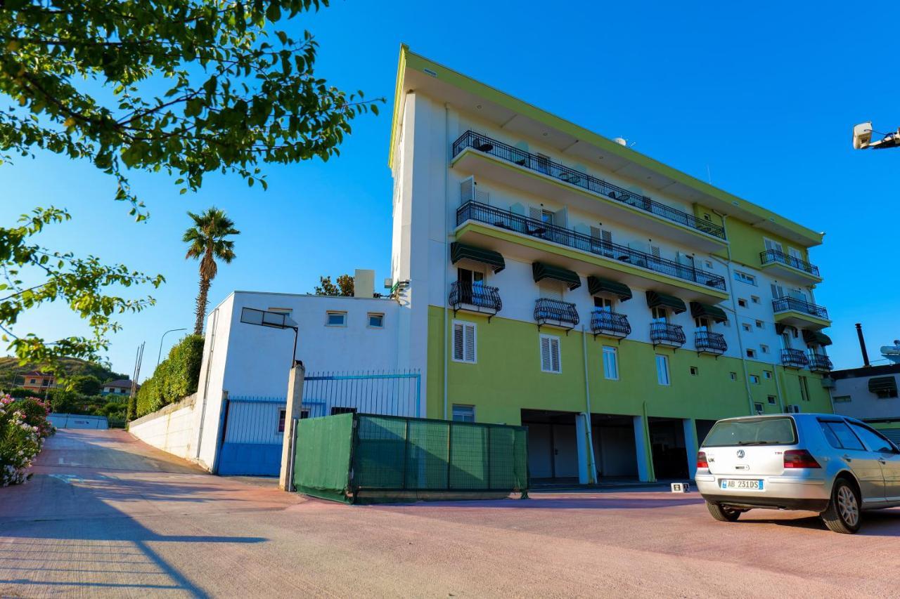 Lord Hotel Tirana Vore Ngoại thất bức ảnh
